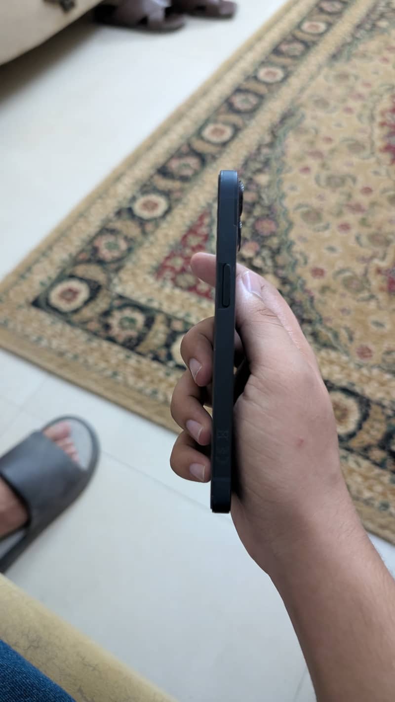 Apple iPhone 13 4