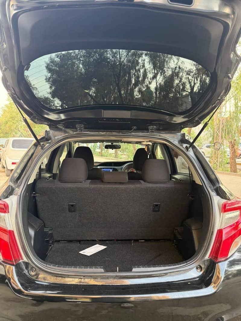 VITZ 2015 FULL OPTION 7