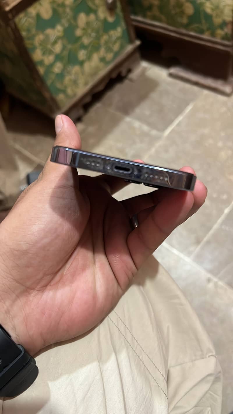 Apple iPhone 13 Pro 0