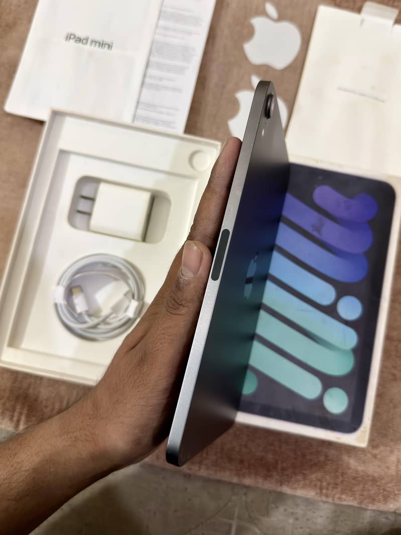 iPad Mini 6 Complete Box 3