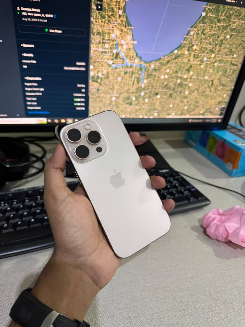 Apple iPhone 16 Pro 1