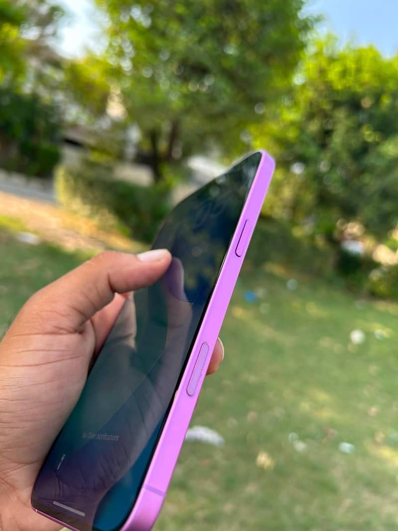 Apple iPhone 16 Plus 3