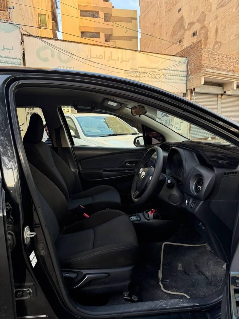 VITZ 2015 FULL OPTION 10