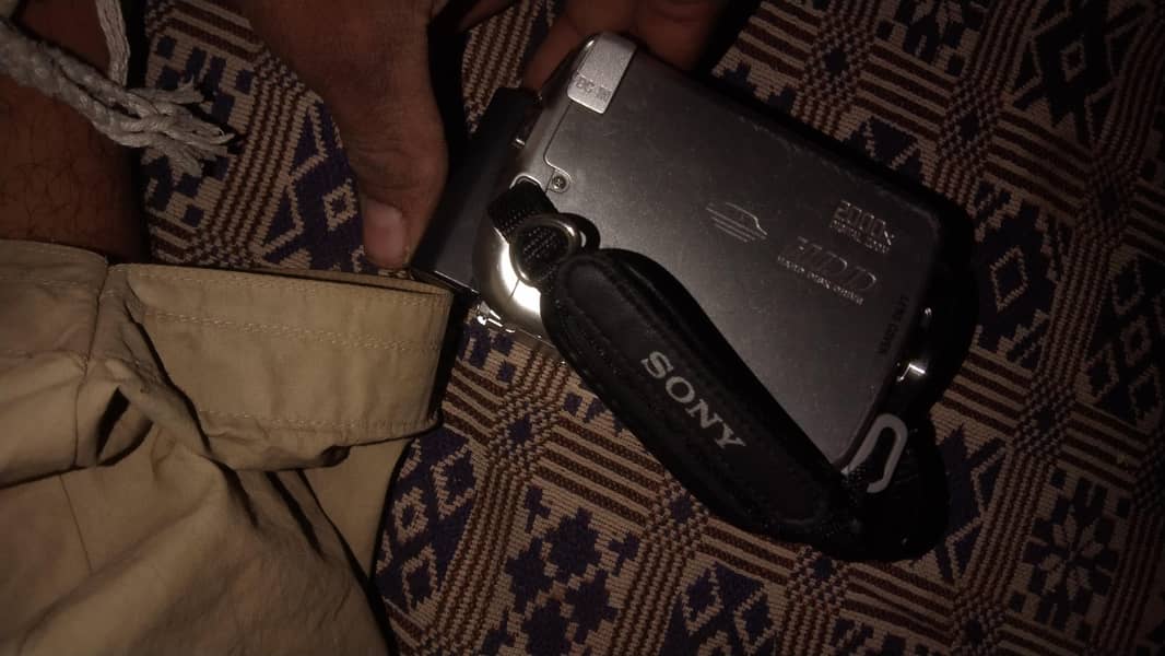 Sony  . 3