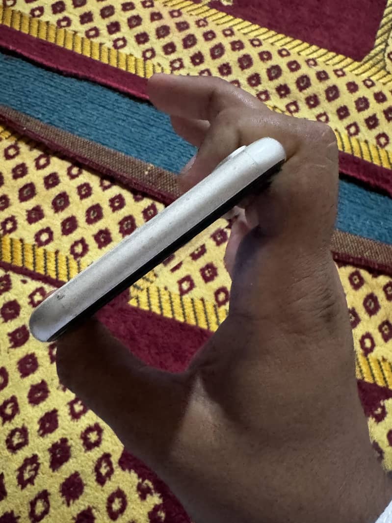 Apple iPhone X 4