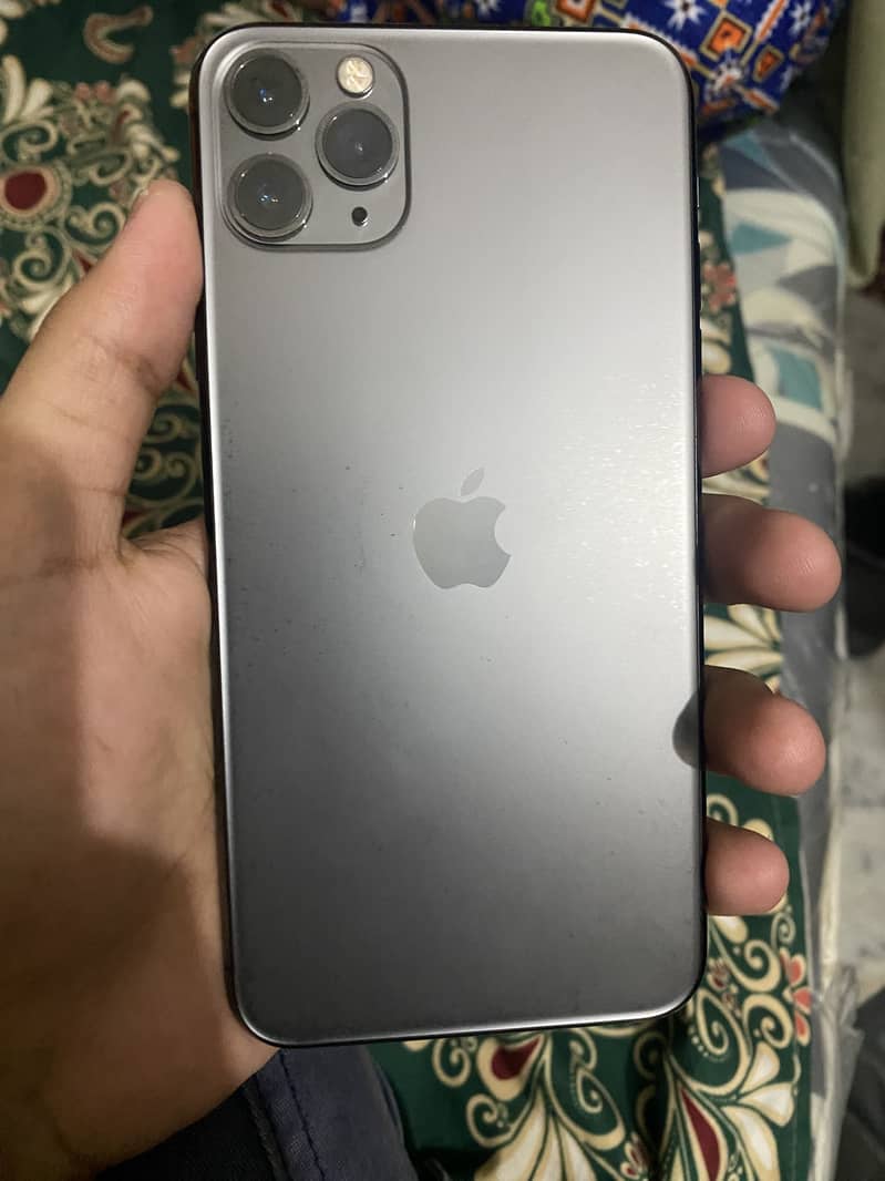Apple iPhone 11 Pro Max 2
