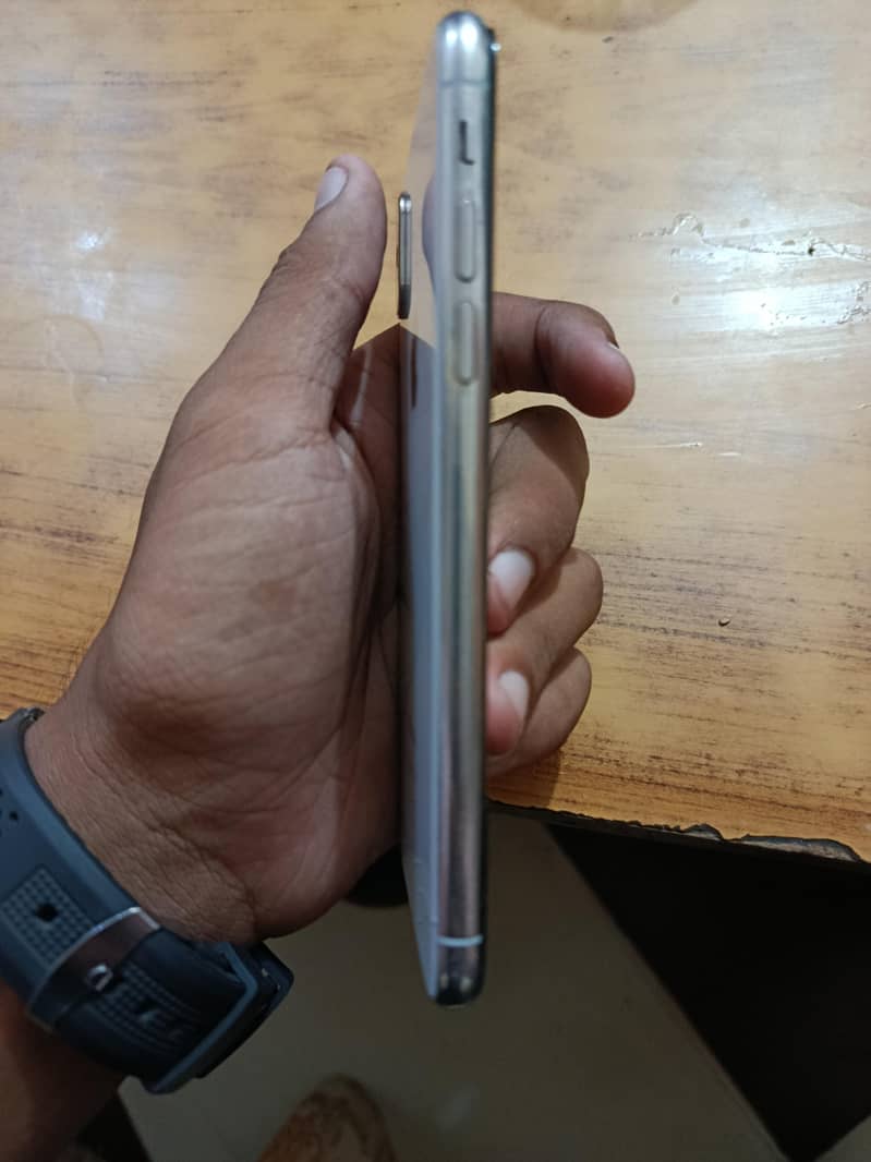 Apple iPhone X 2