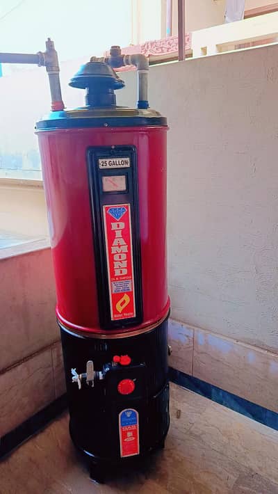 Gyser 25 gallon (Gas)