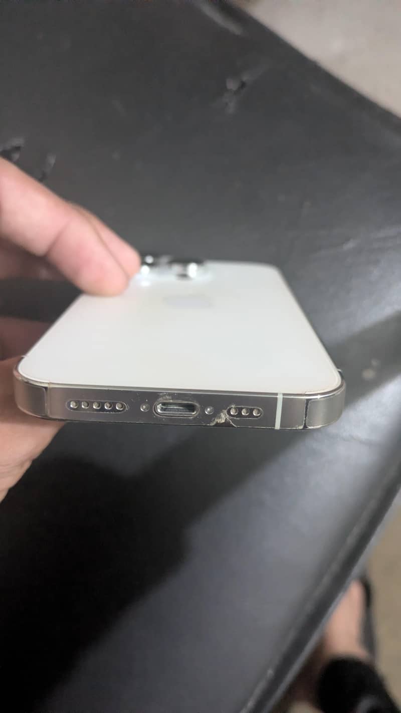 Apple iPhone 14 Pro 4