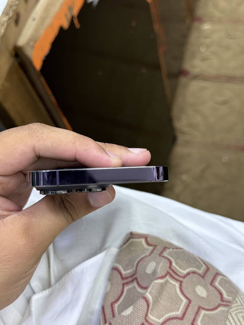 Apple iPhone 14 Pro 3