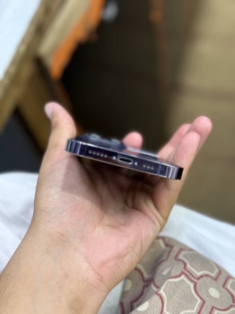 Apple iPhone 14 Pro 4