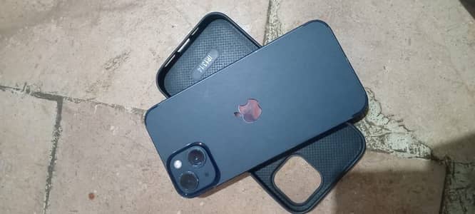 Apple iPhone 13