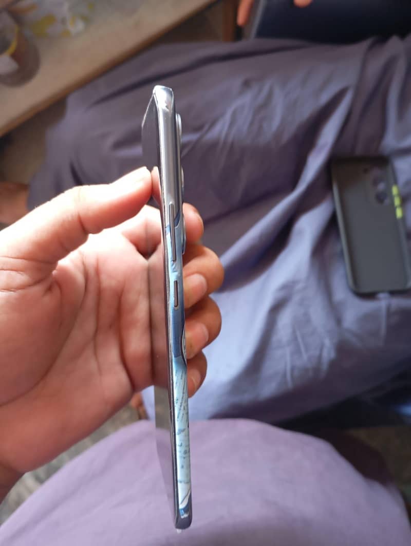 Tecno Spark 40pro plus 4