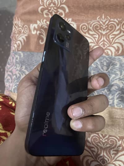 Realme C35