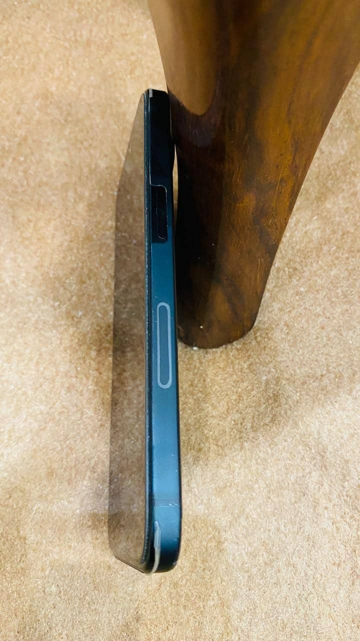 Apple iPhone 15 2