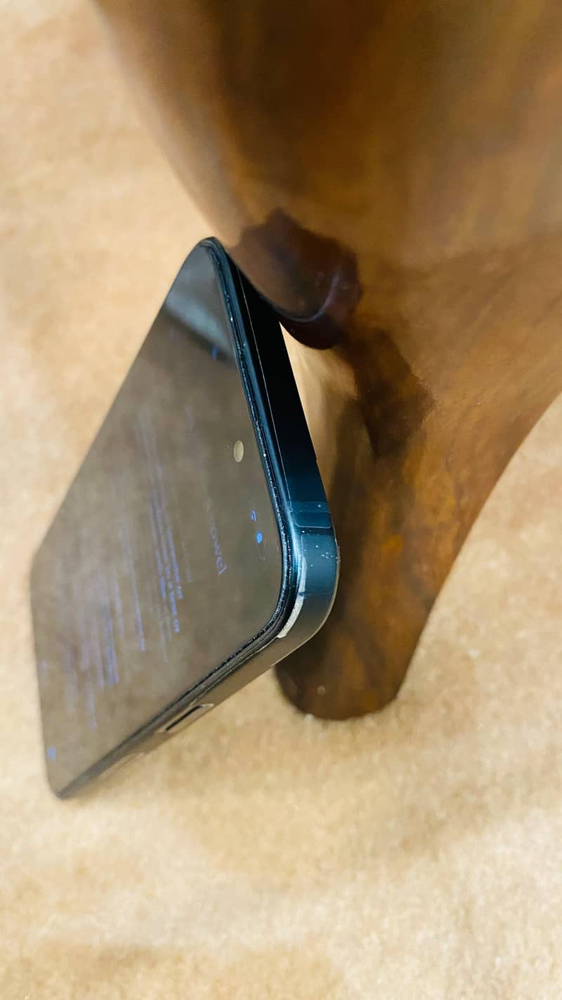 Apple iPhone 15 6