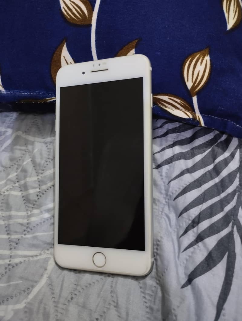 Apple iPhone 7 Plus 1