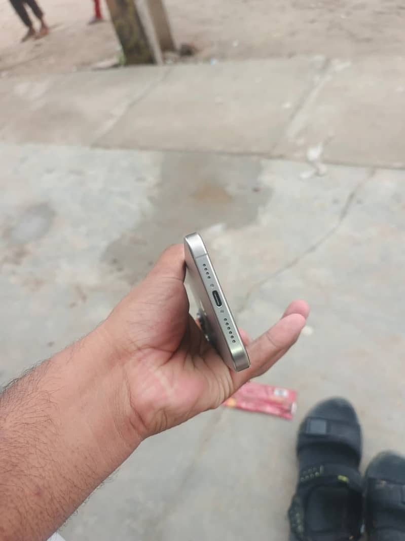 Apple iPhone 15 Pro Max 8