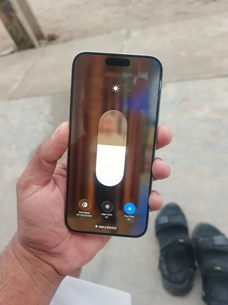 Apple iPhone 15 Pro Max 12
