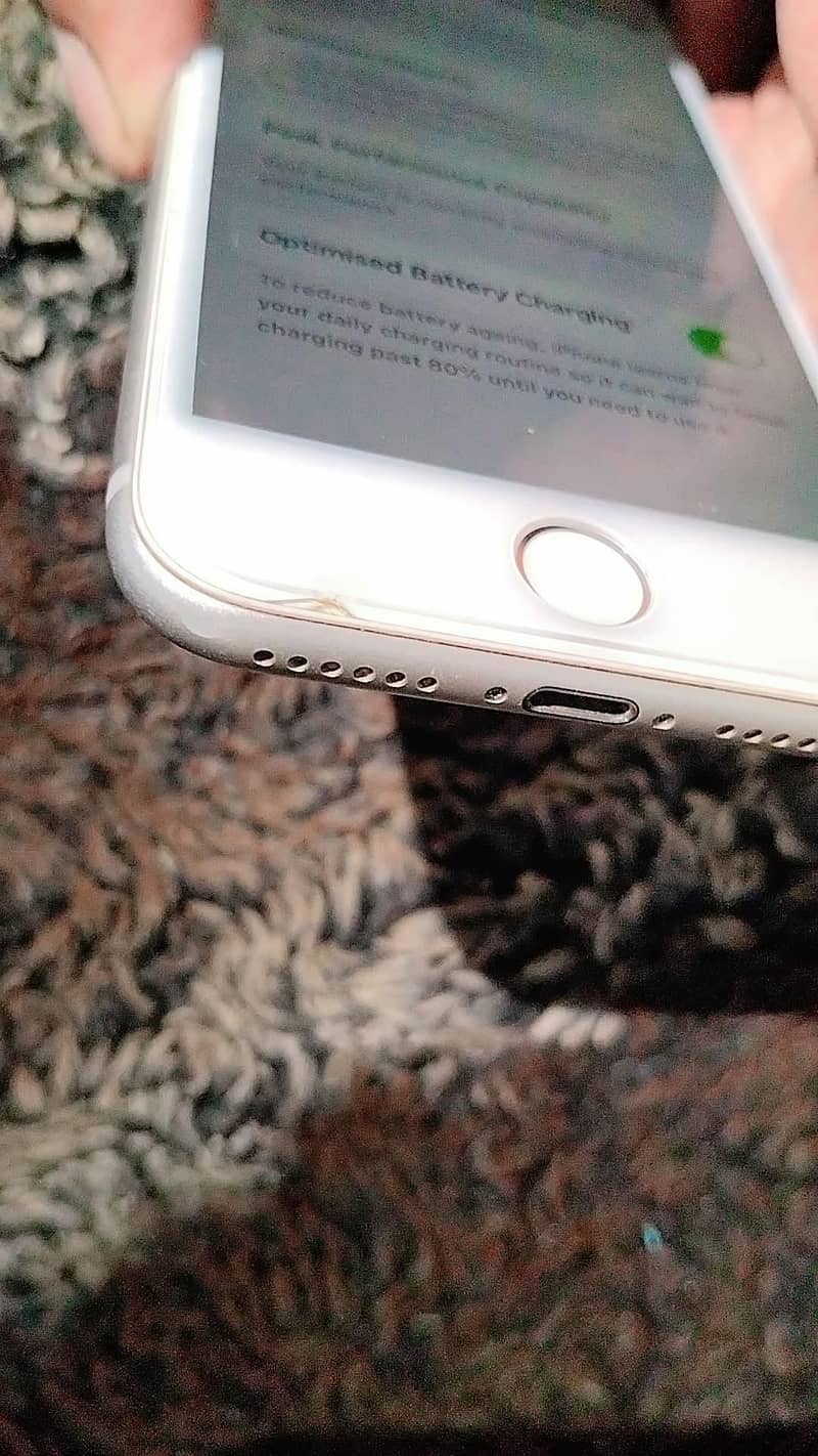 Apple iPhone 8 6