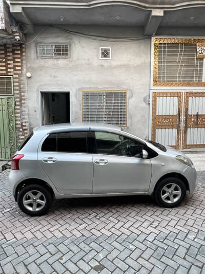 Toyota Vitz 2006