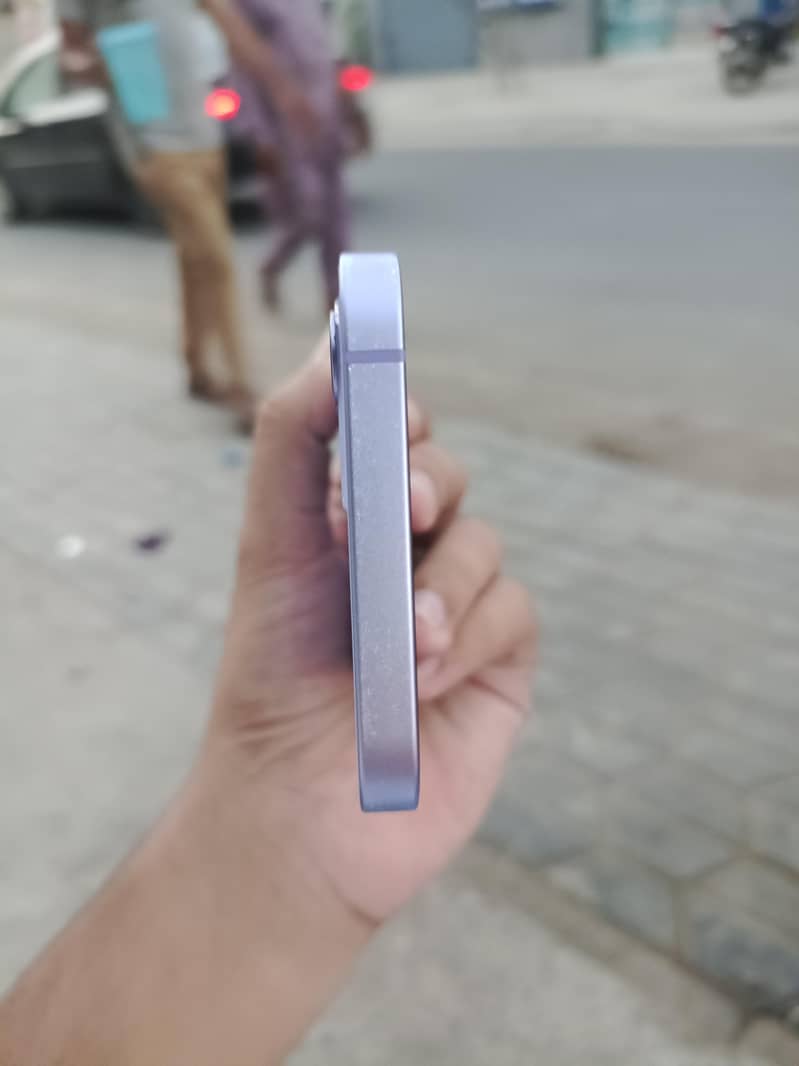 Apple iPhone 12 3