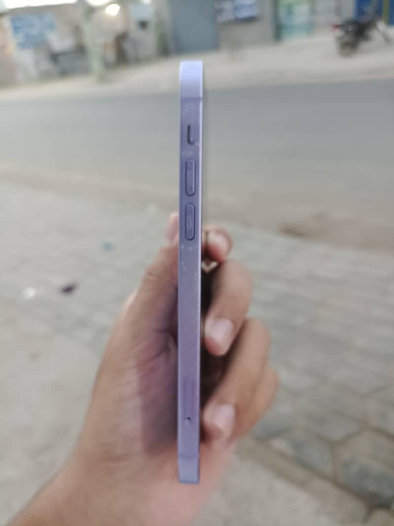 Apple iPhone 12 5