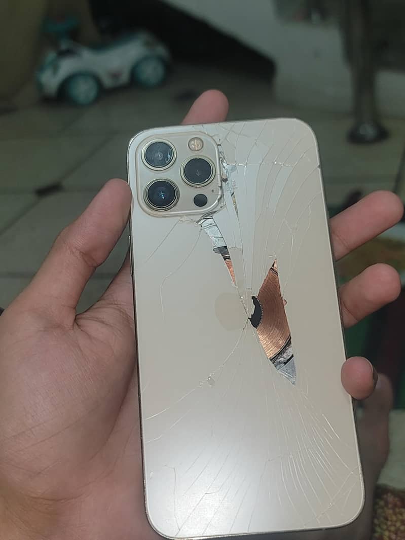 Apple iPhone 12 Pro Max 3