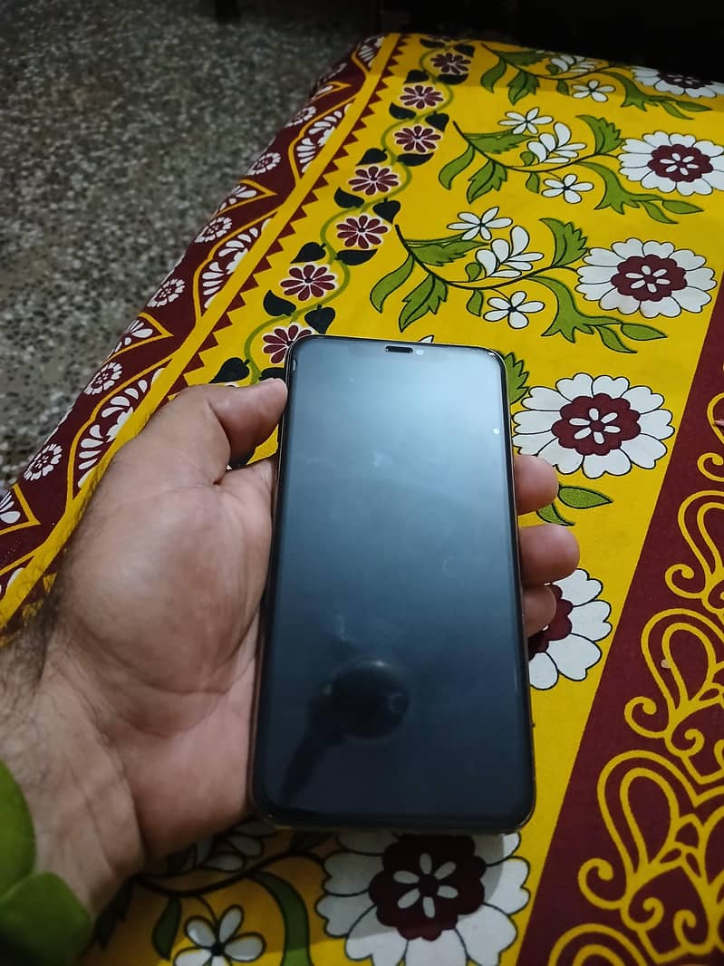 Apple iPhone 11 Pro Max 5