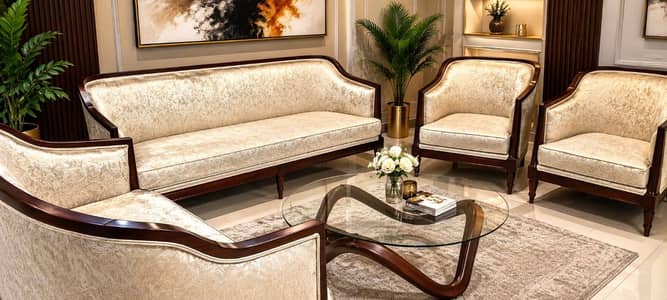 Classical Sofa Set 7 seaters + Center Table