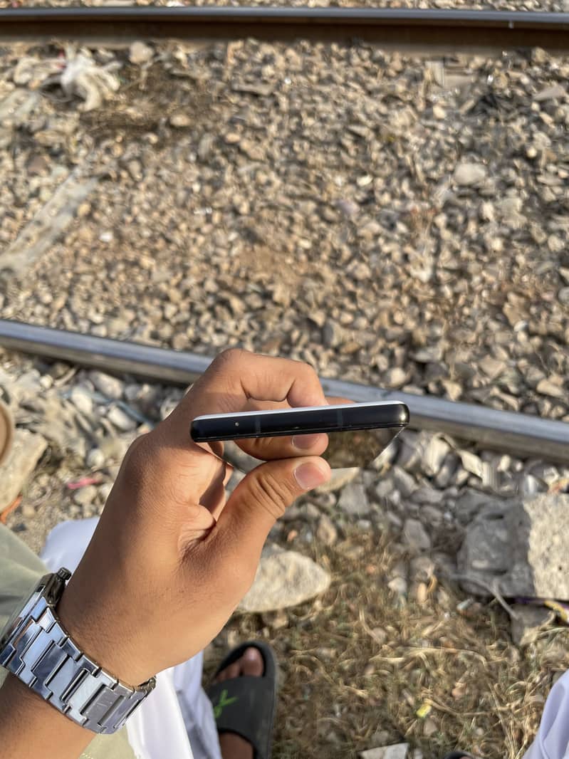 Google Pixel 6a 4