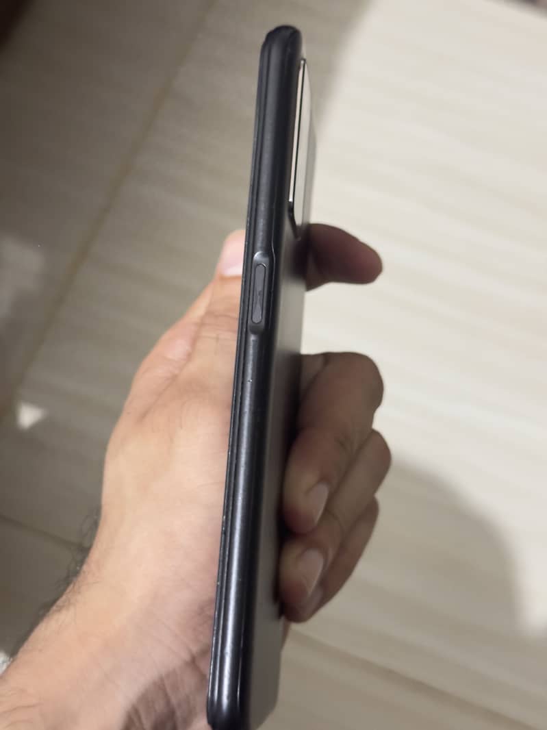 OPPO A76 1