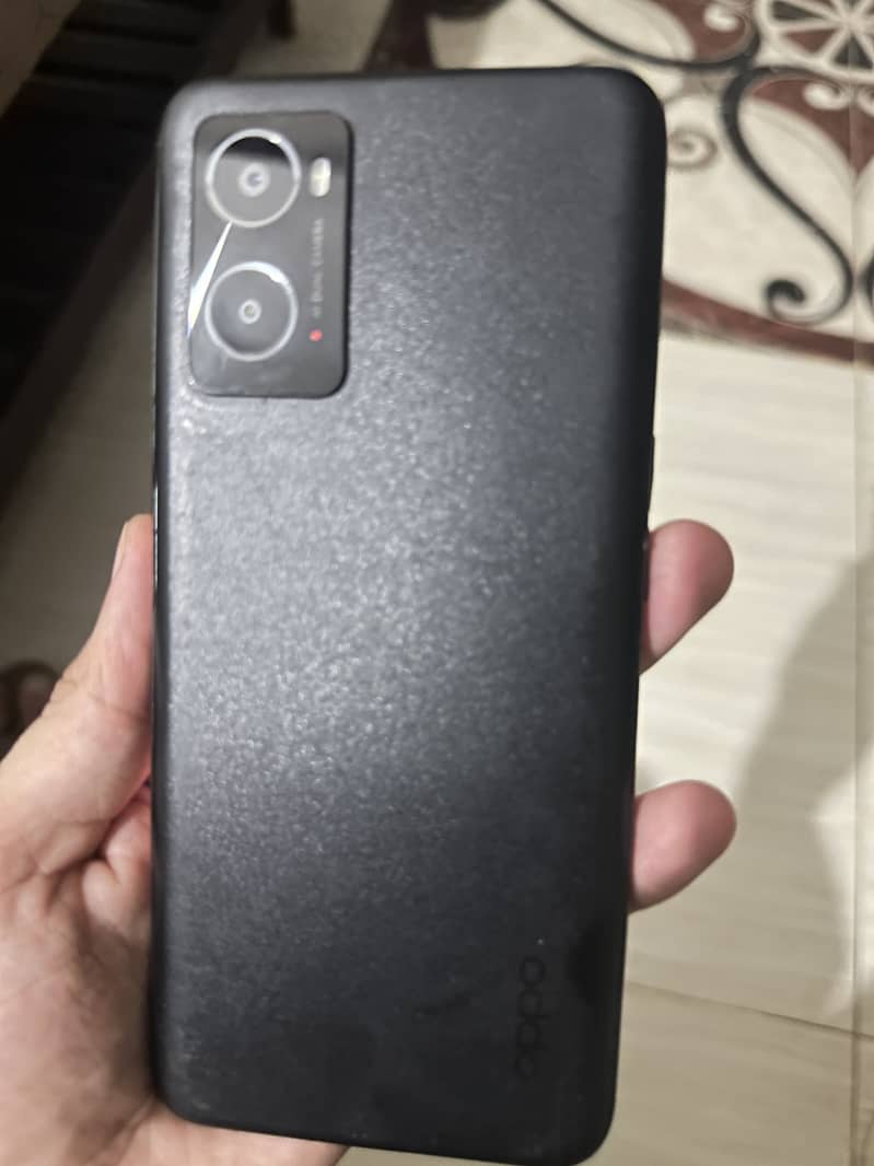 OPPO A76 3