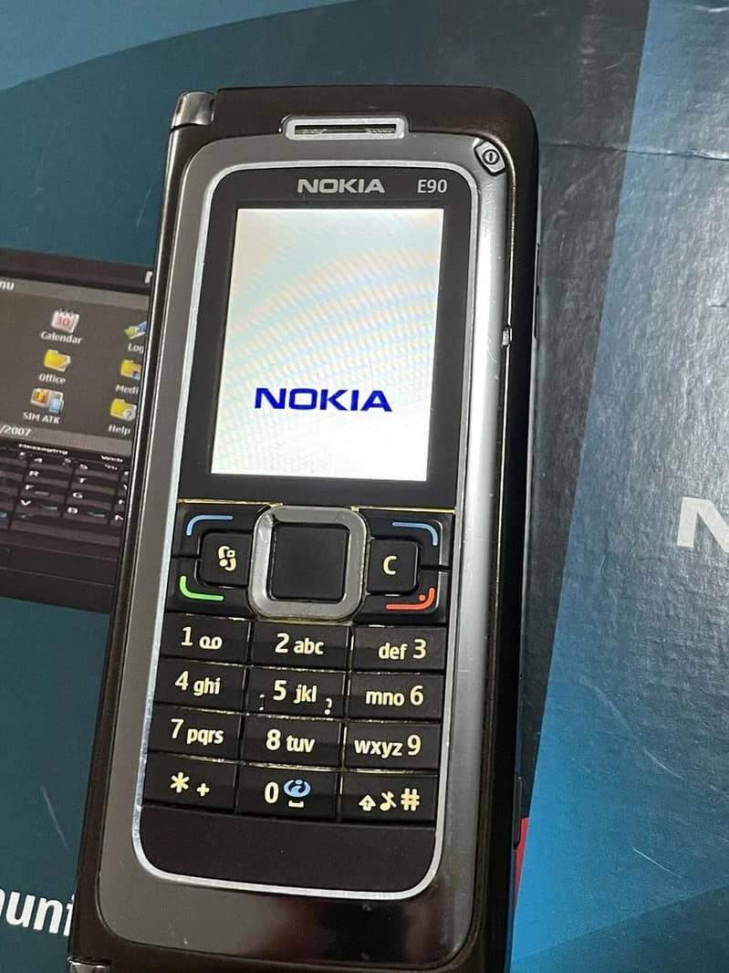Nokia E90 6