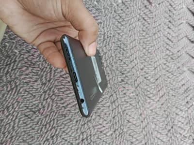 OPPO F17 Pro