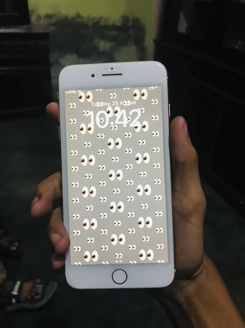 Apple iPhone 8 Plus 6