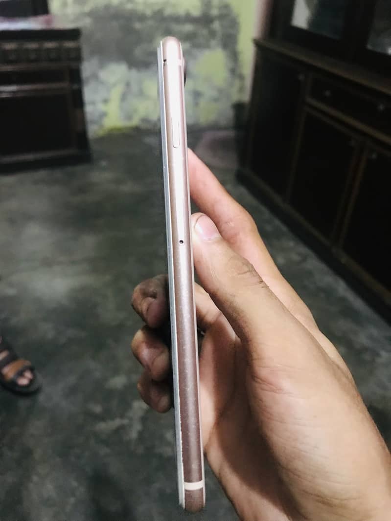 Apple iPhone 8 Plus 9