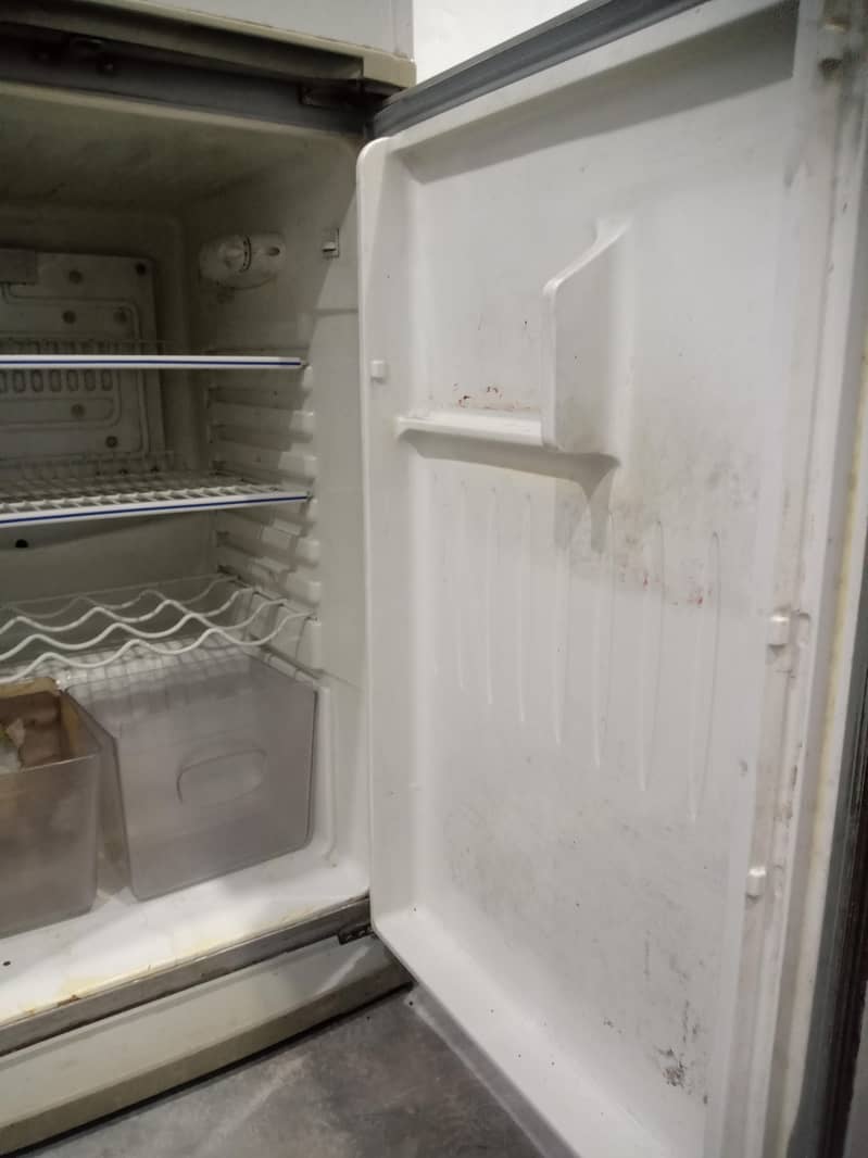 Orient fridge 6