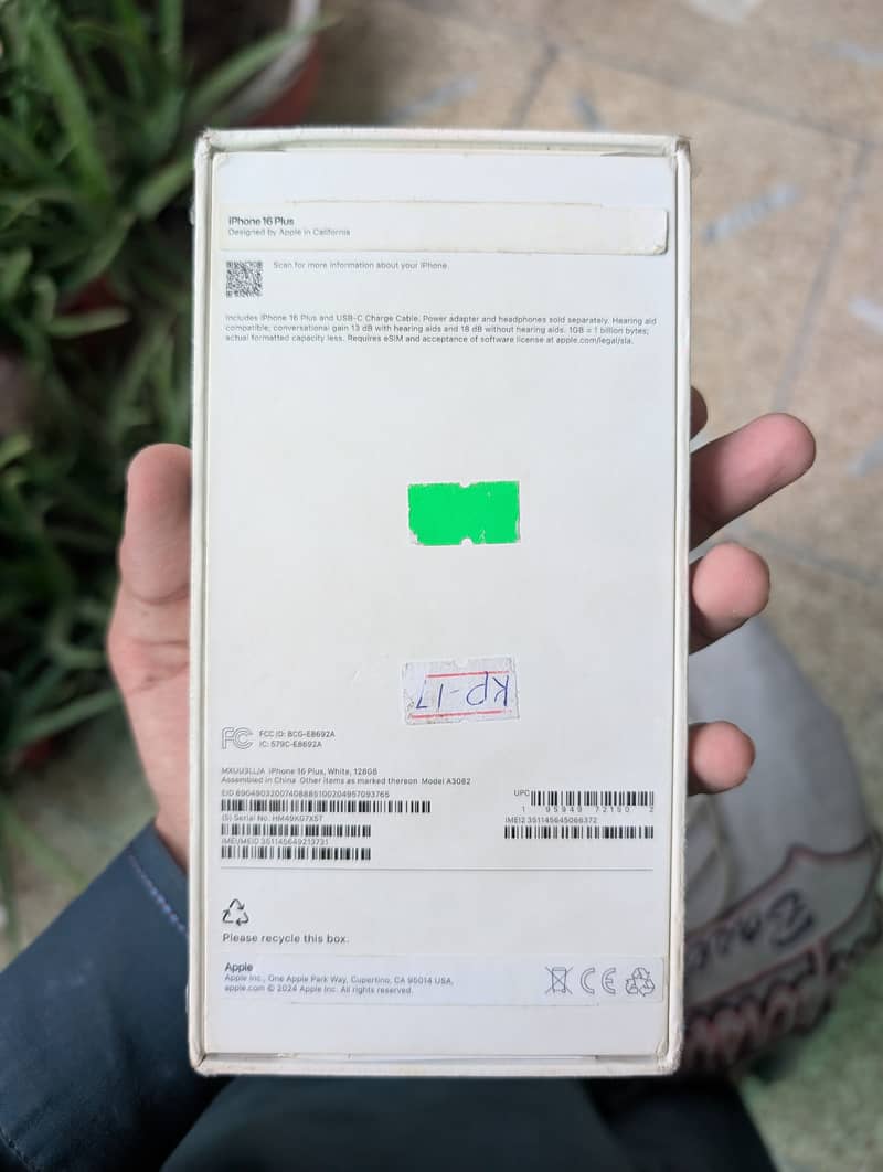Apple iPhone 16 Plus 4