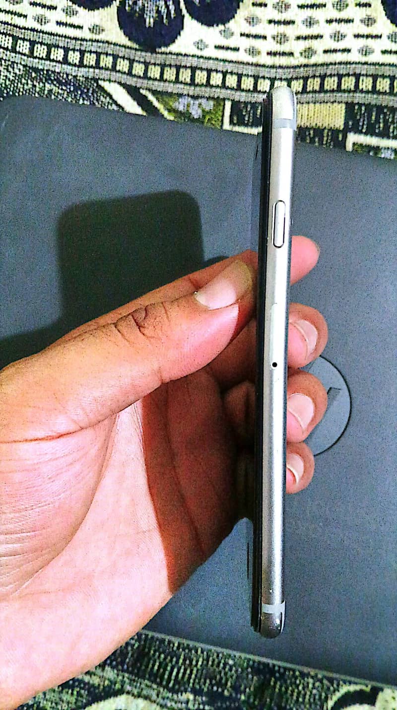 Apple iPhone 6 1