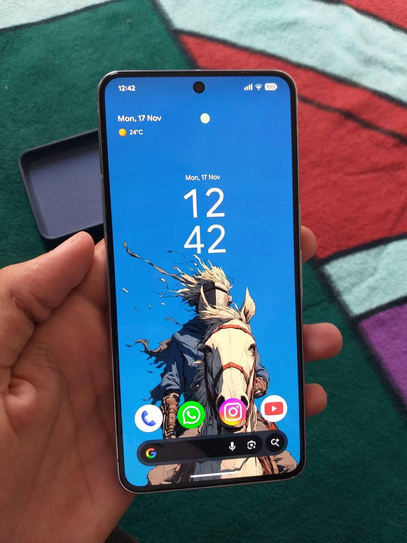 Google Pixel 8 Pro. 1