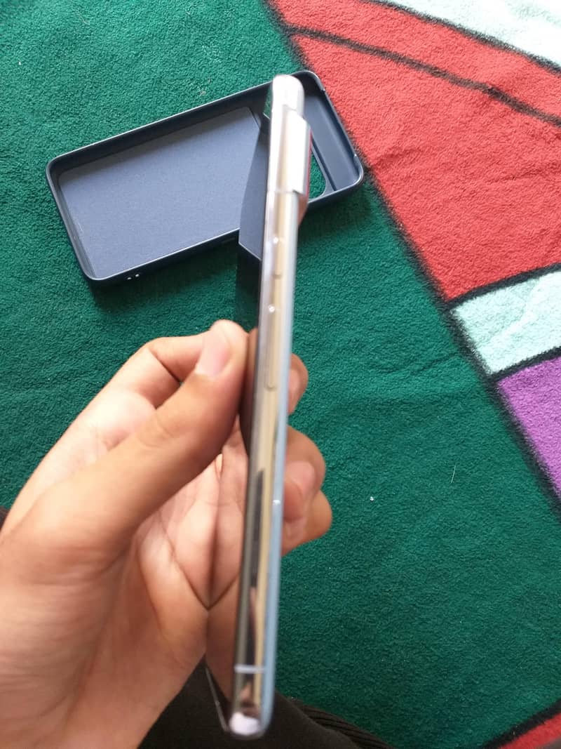 Google Pixel 8 Pro. 2