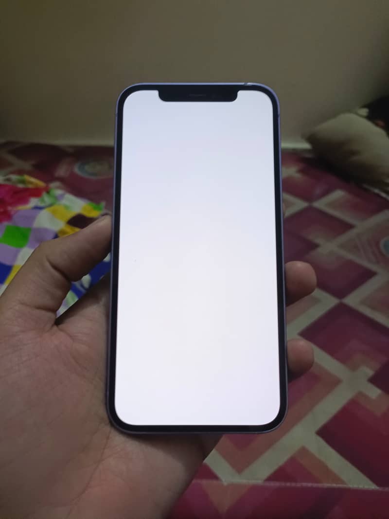 Apple iPhone 12 4