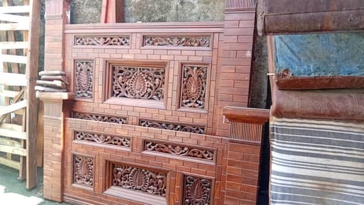 Chinoti King size bed woodeen