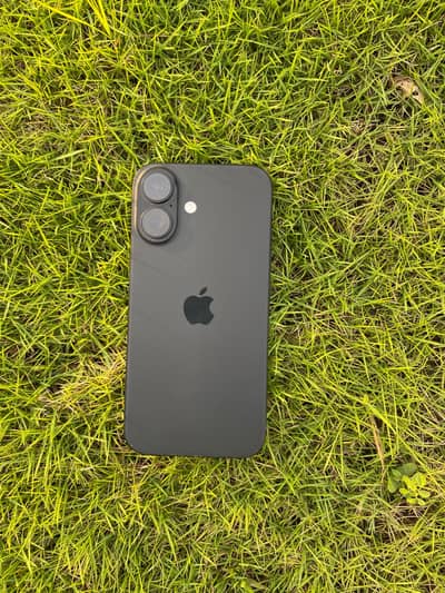Apple iPhone 16