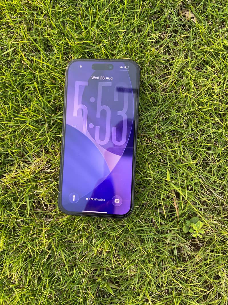 Apple iPhone 16 3