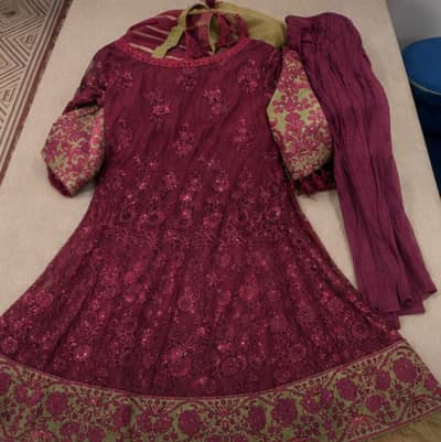 Khoobsurat aur stylish frock  for ungent sale +0300--4749670