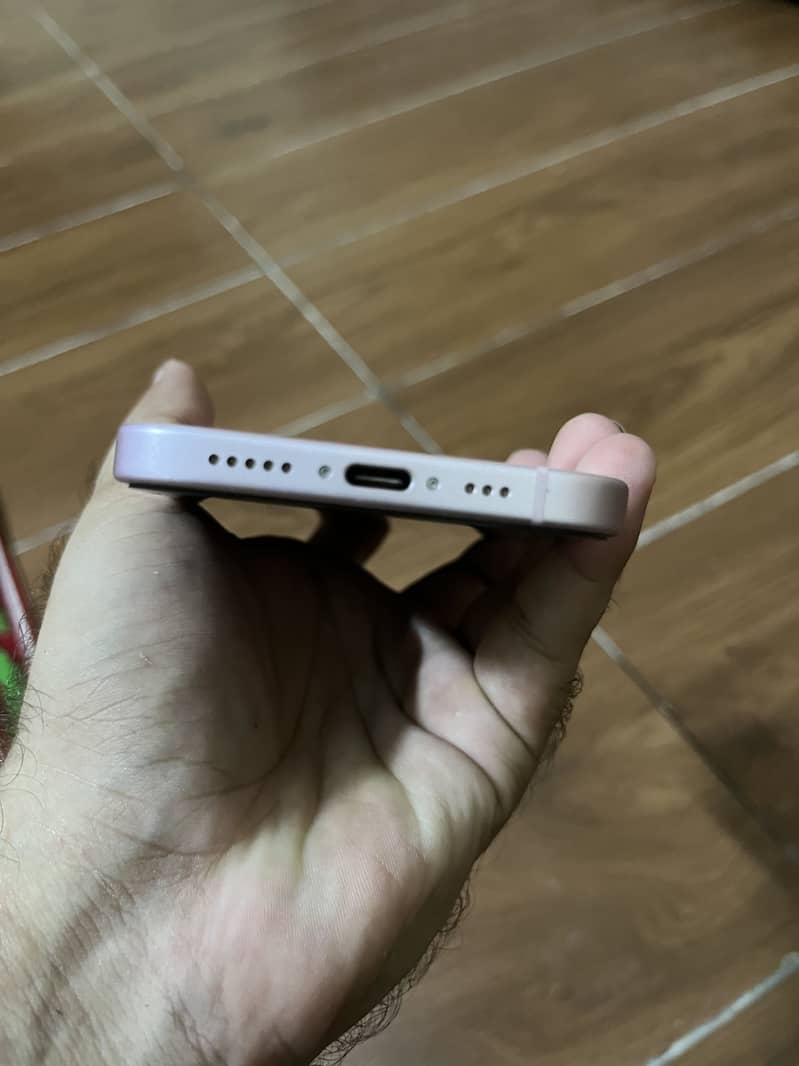 Apple iPhone 15 3