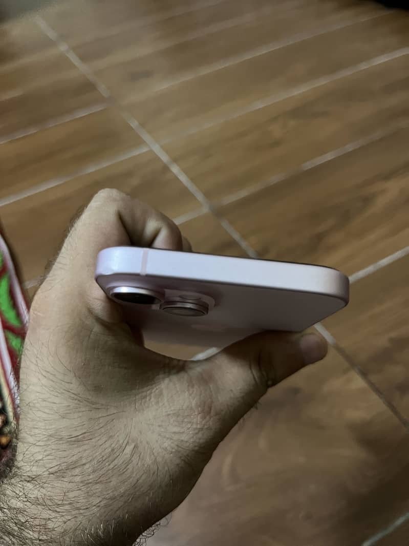 Apple iPhone 15 5