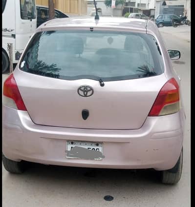 Toyota Vitz 2012